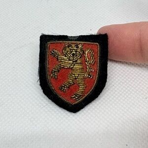 Vintage Belgian Lion Heraldic Bullion Embroidered Lapel Pin Blazer Badge Crest